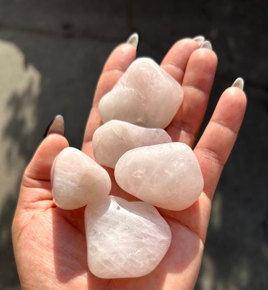 ROSE QUARTZ POCKET PIECE