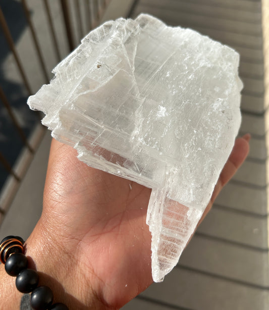 MYSTIC LADY (RAW SELENITE CHUNK)