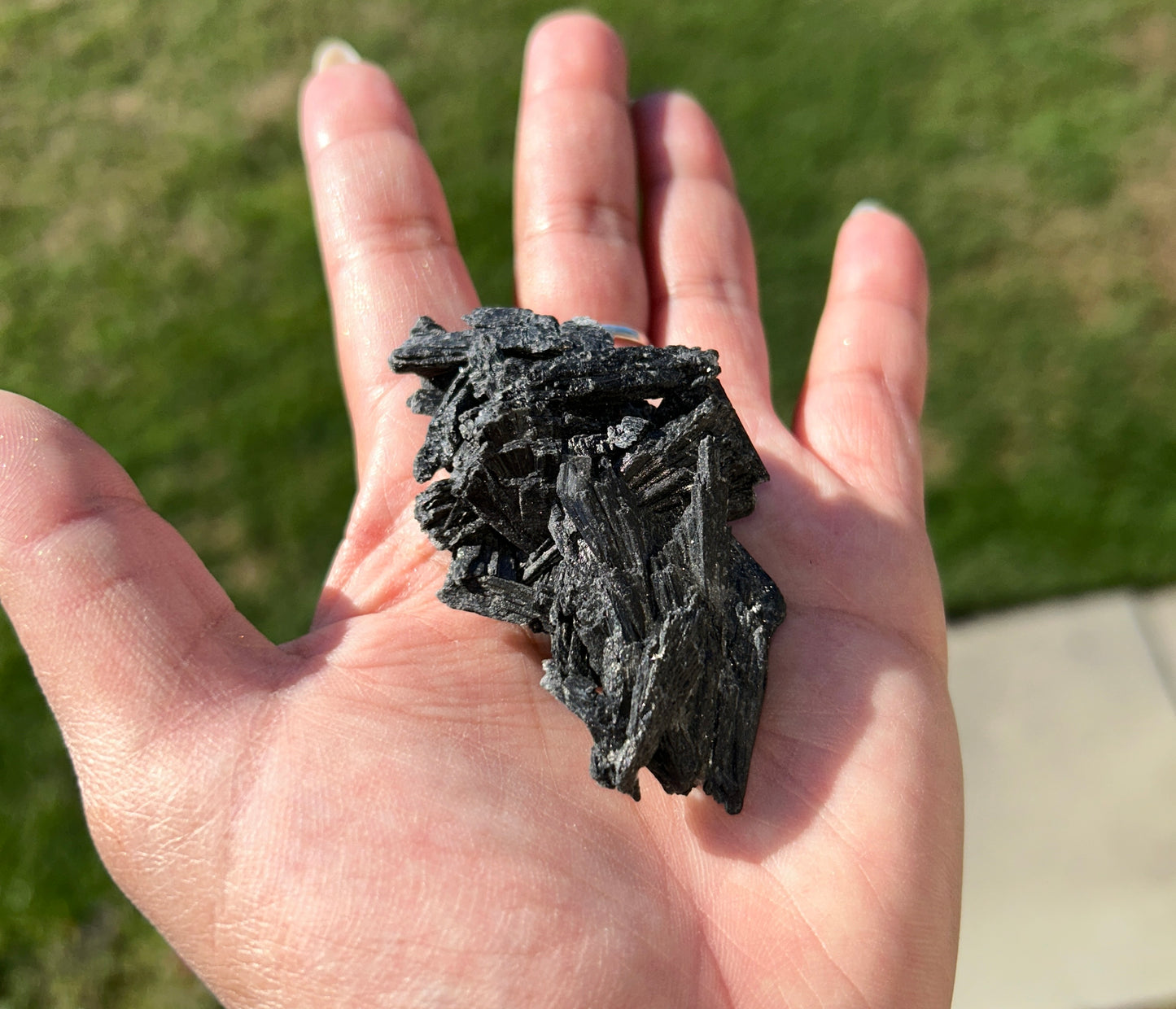 MR. PEACE (BLACK KYANITE MEDIUM PIECE)