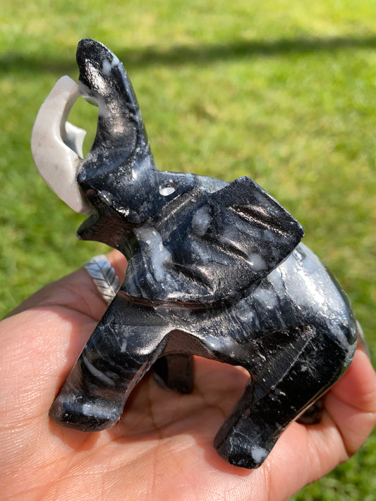 ONYX ELEPHANT HAND CARVED