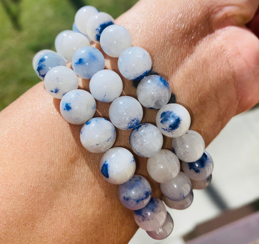 DUMORTIERITE IN QUARTZ BRACELET