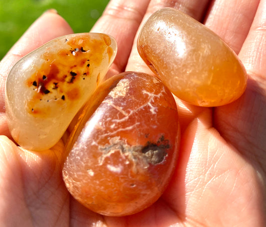 CARNELIAN POCKET PIECE (SMALL)