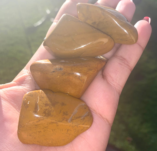 YELLOW JASPER POCKET PIECE