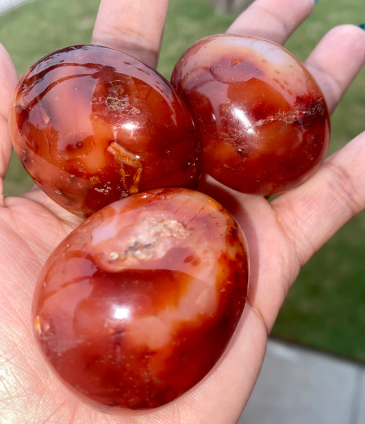 CARNELIAN (MEDIUM)